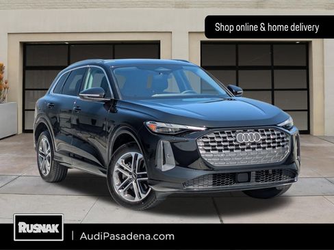 Used 2025 Audi Q5 Premium w/ Convenience Package image 1