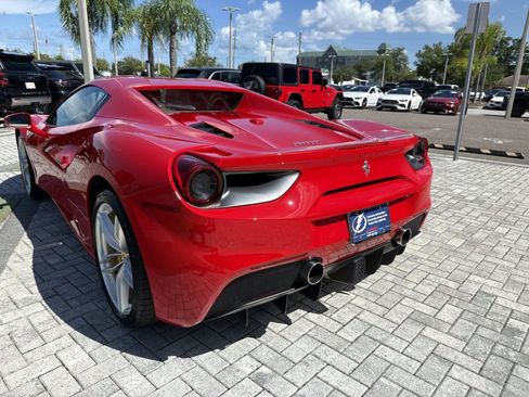 Used 2018 Ferrari 488 Spider RWD image 10