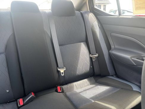 Used 2025 Nissan Versa SV FWD image 34