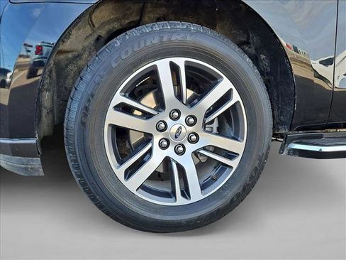 Used 2023 Ford Expedition Limited image 27