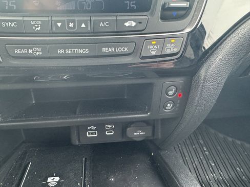 Used 2025 Honda Passport Black Edition image 25