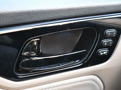 Used 2019 Honda Odyssey Elite image 16