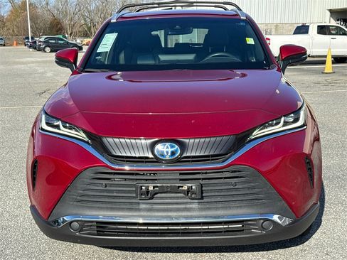 Used 2022 Toyota Venza XLE image 8