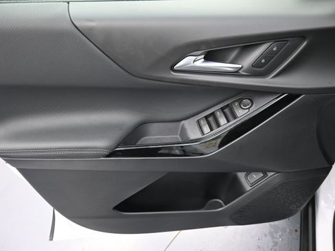 New 2026 Chevrolet Equinox LT FWD image 25