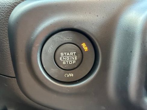 Used 2023 Jeep Wrangler Sport AWD/4WD image 26