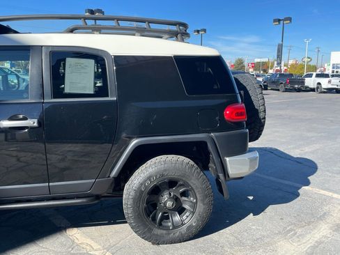 Used 2008 Toyota FJ Cruiser 4WD w/ Upgrade Pkg 2 image 7