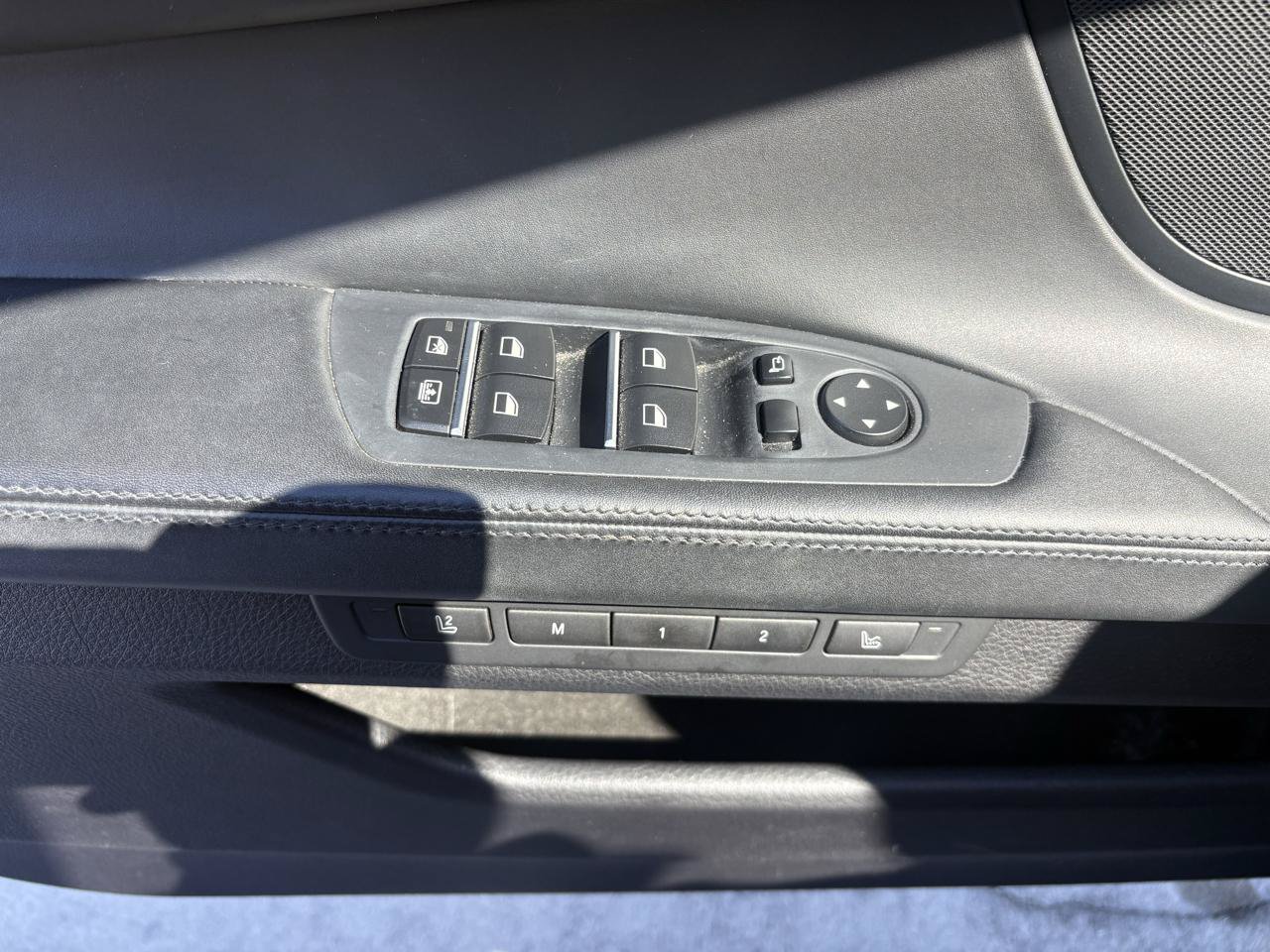 Used 2011 BMW 750Li RWD image 22