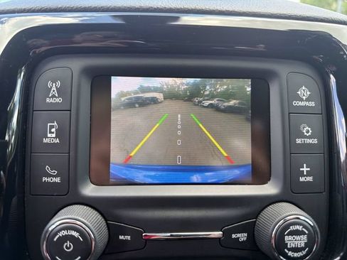 Used 2018 Jeep Compass Latitude FWD image 24