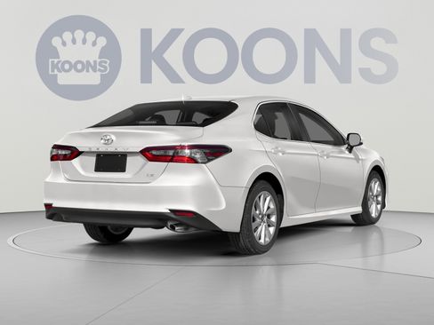 Used 2021 Toyota Camry LE FWD image 2