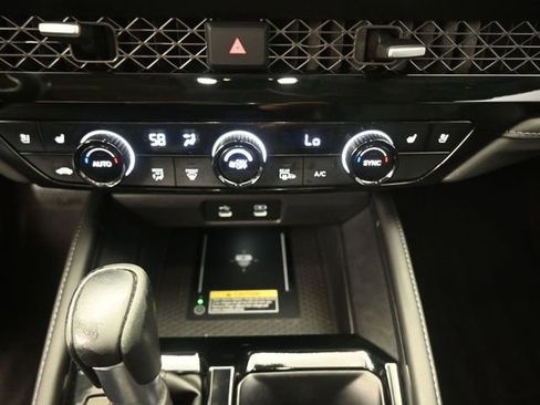 Used 2024 Honda Accord Touring image 3