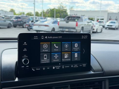 Used 2025 Honda Pilot EX-L image 23