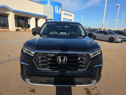 New 2025 Honda Pilot EX-L image 2