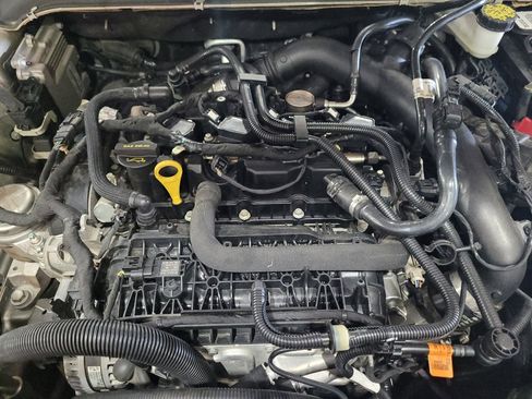 Used 2019 Ford Fusion SE FWD image 30