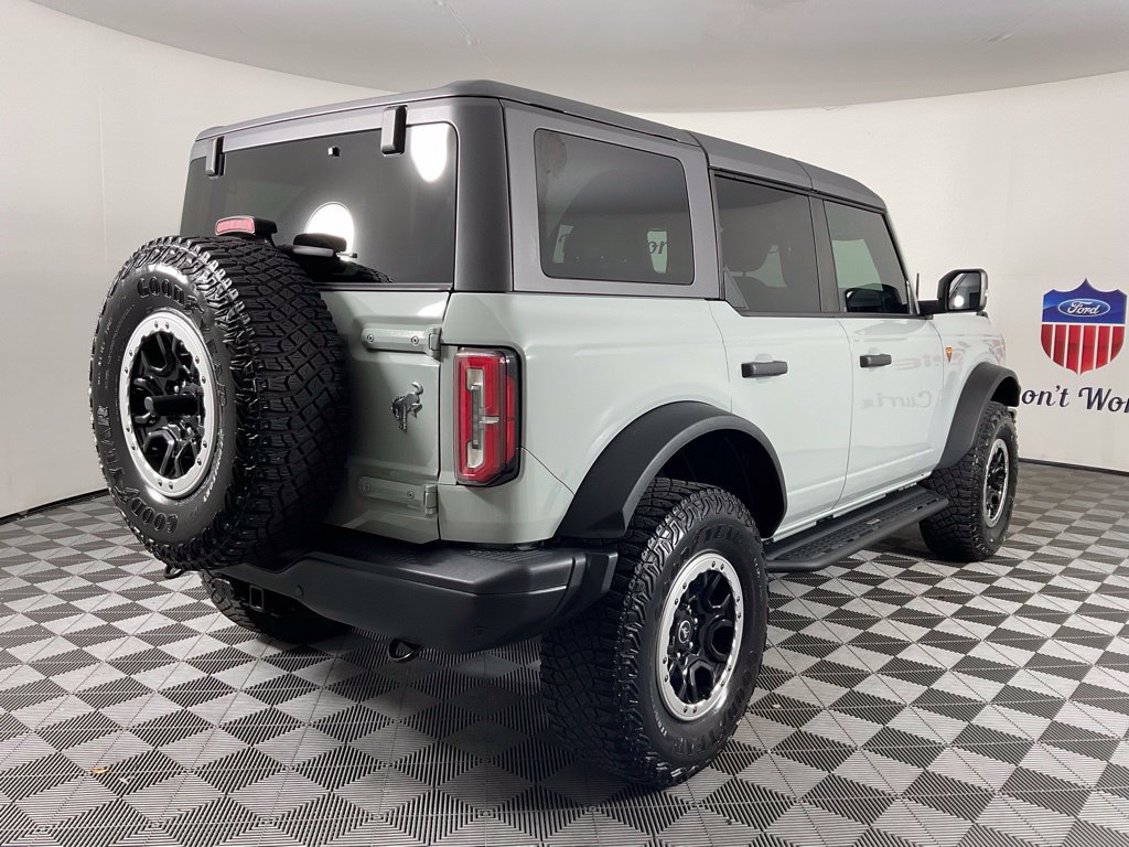 Used 2022 Ford Bronco Badlands AWD/4WD image 3