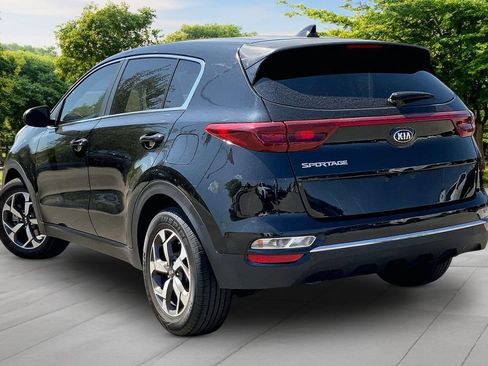 Used 2020 Kia Sportage LX FWD image 4