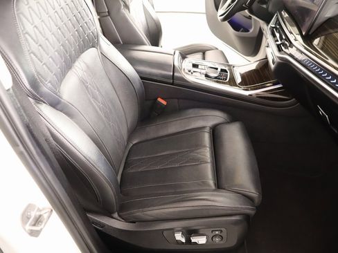 Used 2023 BMW X7 xDrive40i w/ Premium Package image 15