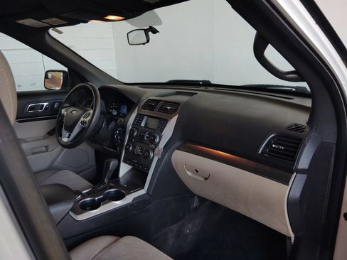 Used 2014 Ford Explorer 4WD image 11