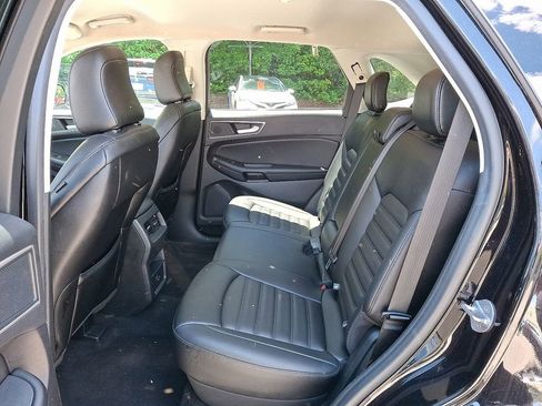 Used 2021 Ford Edge SEL image 16