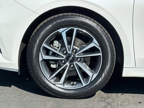 Used 2023 Kia Forte LXS FWD image 22