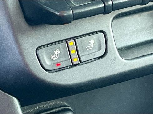 Used 2022 Chevrolet Colorado Z71 image 17