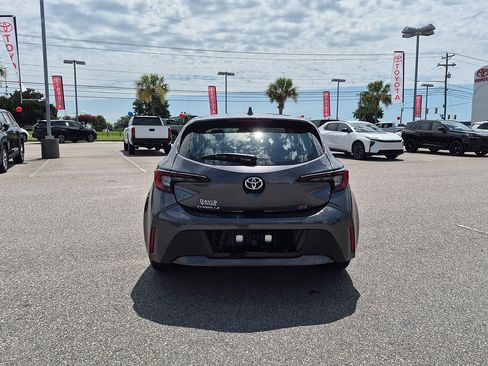 Used 2023 Toyota Corolla SE FWD image 4