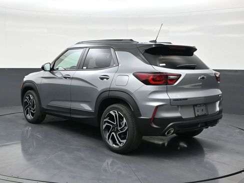 Used 2025 Chevrolet TrailBlazer RS image 3