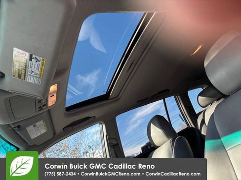 Used 2012 Toyota Highlander Limited image 28