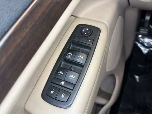 Used 2014 Jeep Grand Cherokee Laredo w/ Security & Convenience Group image 20