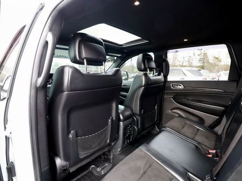 Used 2020 Jeep Grand Cherokee Altitude image 42