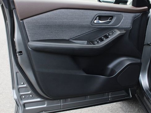 Certified 2023 Nissan Rogue SV image 16