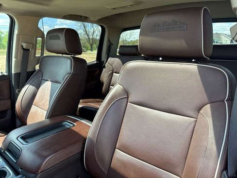 Used 2015 Chevrolet Silverado 2500 High Country w/ Duramax Plus Package image 20