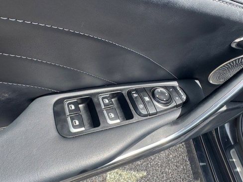 Used 2023 Kia Stinger GT2 AWD/4WD image 12