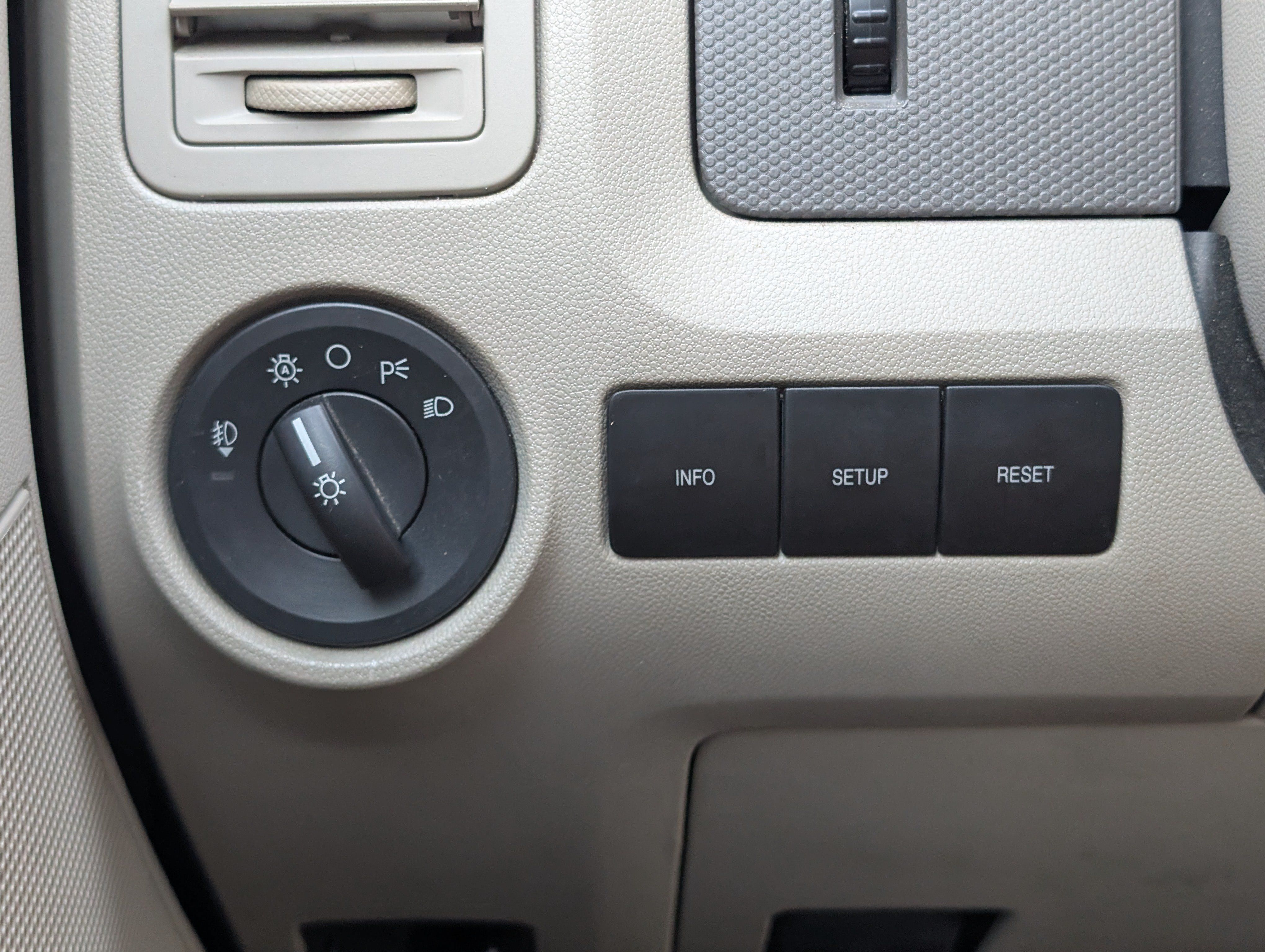 Used 2008 Ford Escape XLT FWD image 22