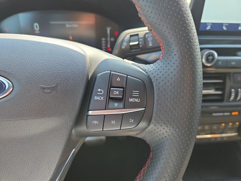 Used 2024 Ford Escape ST-Line AWD/4WD image 12