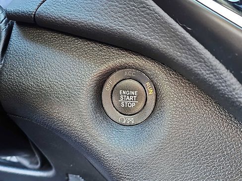 Used 2019 Jeep Cherokee High Altitude image 26