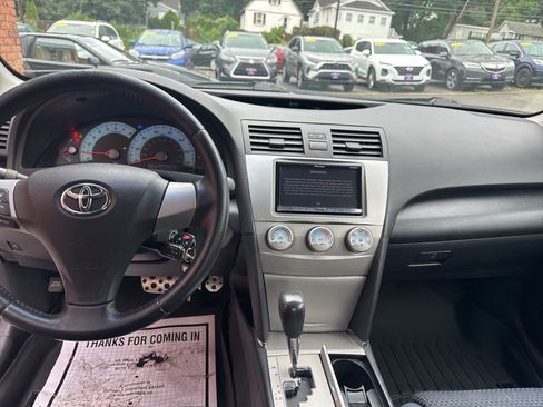 Used 2011 Toyota Camry SE w/ SE Extra-Value Pkg #1 FWD image 22