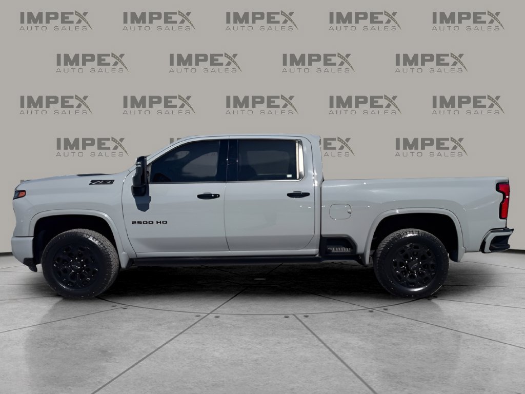 Used 2024 Chevrolet Silverado 2500 LTZ w/ LTZ Plus Package AWD/4WD image 2