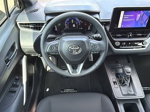 New 2026 Toyota Corolla Cross SE image 18