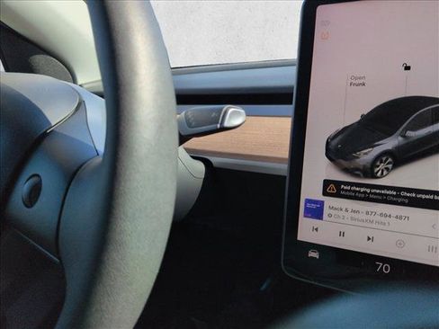 Used 2023 Tesla Model Y Long Range image 11