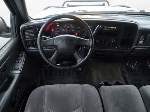 Used 2005 Chevrolet Silverado 1500 LS w/ Light Duty Power Package image 16