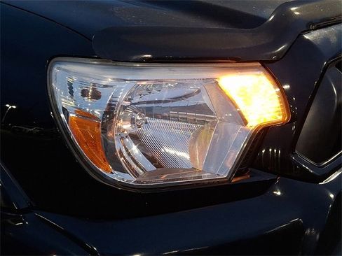 Used 2014 Toyota Tacoma 4x4 Double Cab image 13