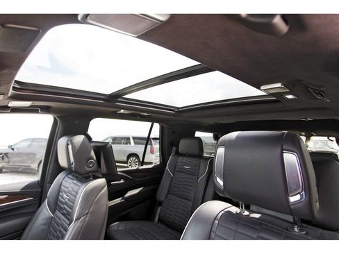 Certified 2024 Cadillac Escalade Sport Platinum w/ LPO, ONYX Package image 30