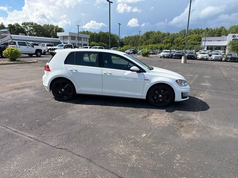 Used 2017 Volkswagen GTI S FWD image 19