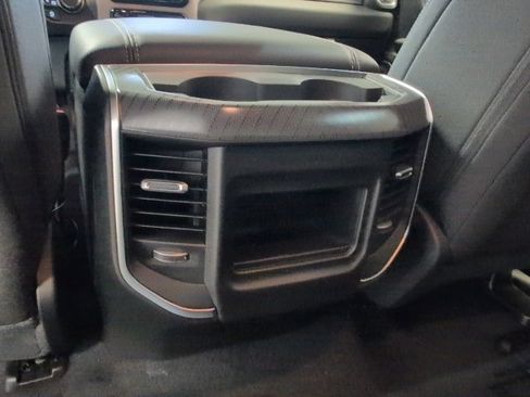 New 2026 RAM 1500 4x4 Crew Cab image 33