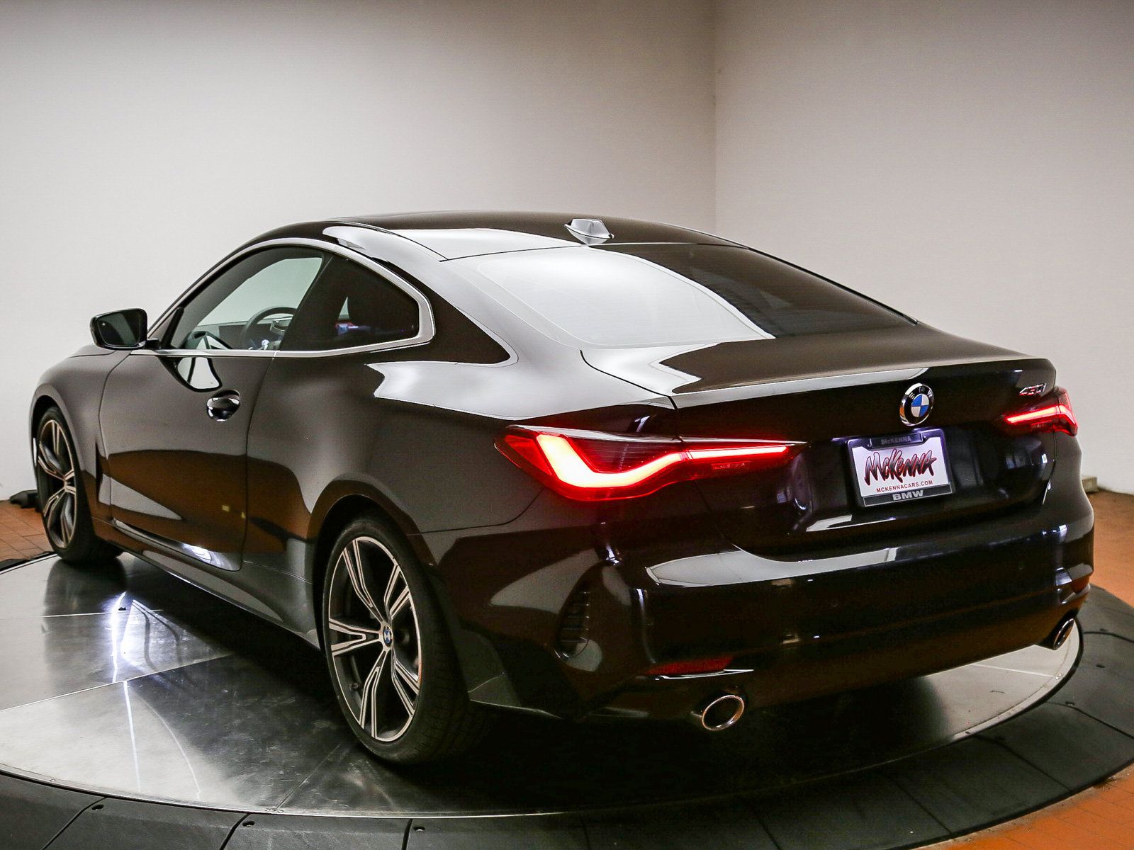 Used 2024 BMW 430i Coupe w/ Convenience Package RWD image 5