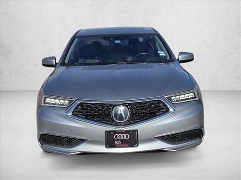Used 2018 Acura TLX image 2