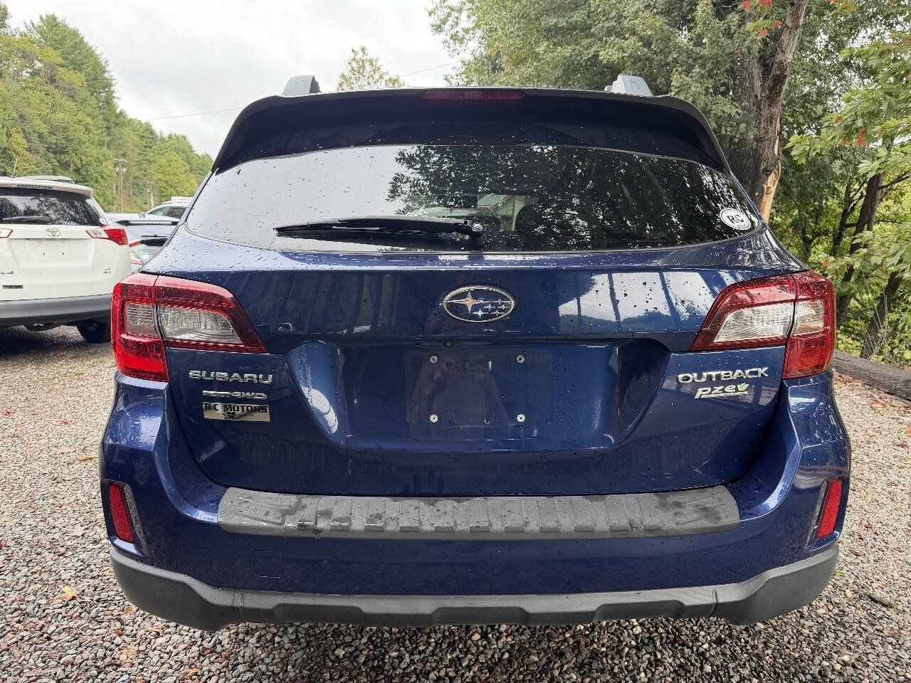 Used 2015 Subaru Outback 2.5i Limited AWD/4WD image 7