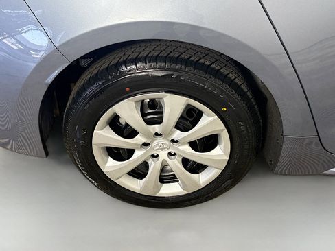 Used 2024 Toyota Corolla LE image 32