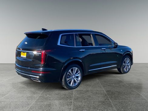 Used 2024 Cadillac XT6 Premium Luxury FWD image 5