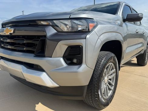 Used 2023 Chevrolet Colorado LT w/ LT Convenience Package RWD image 11